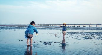 Des conseils pour aider les enfants à profiter de leurs vacances après le divorce