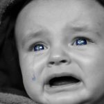 Le cerveau réagit lorsque qu'un bébé pleure.