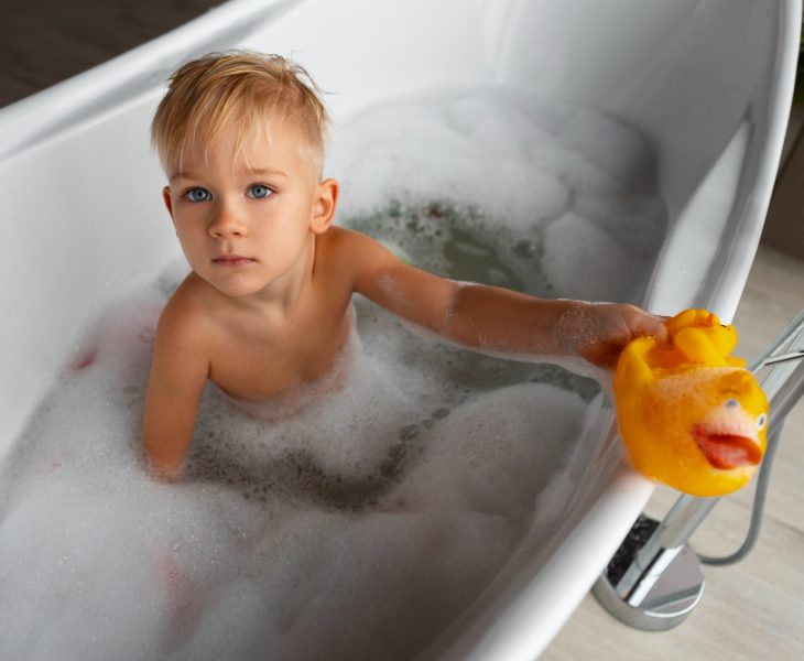 Prendre un bain avec son enfant