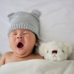 Sommeil perturbé bébé 7 mois : causes et solutions efficaces