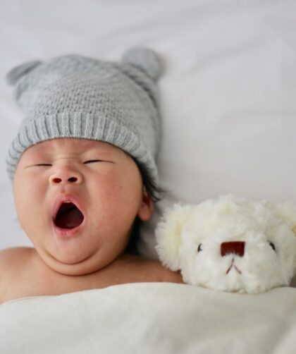Sommeil perturbé bébé 7 mois : causes et solutions efficaces